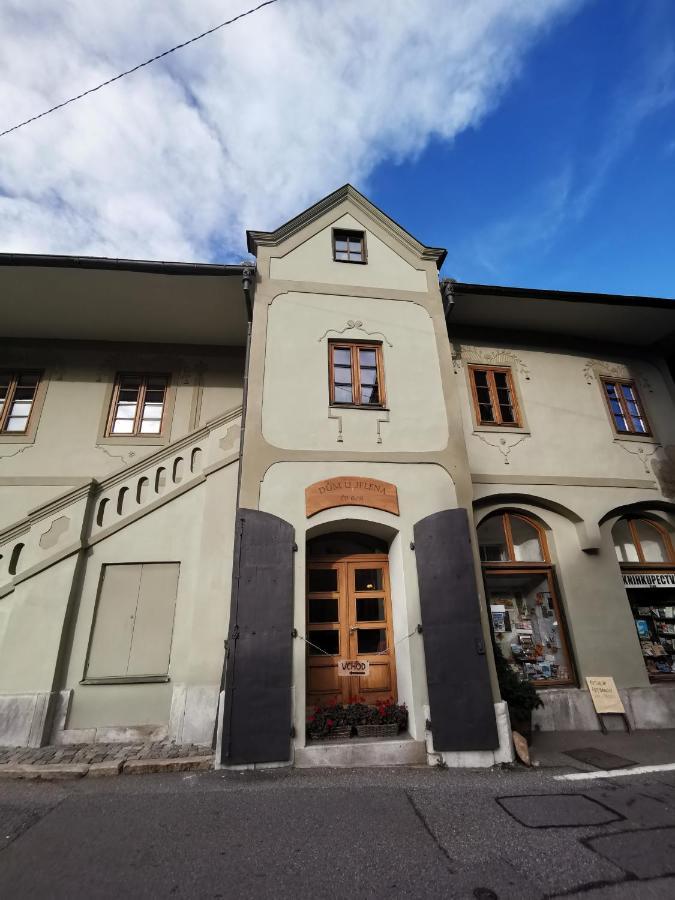 Dum U Jelena Apartment Vimperk Bagian luar foto