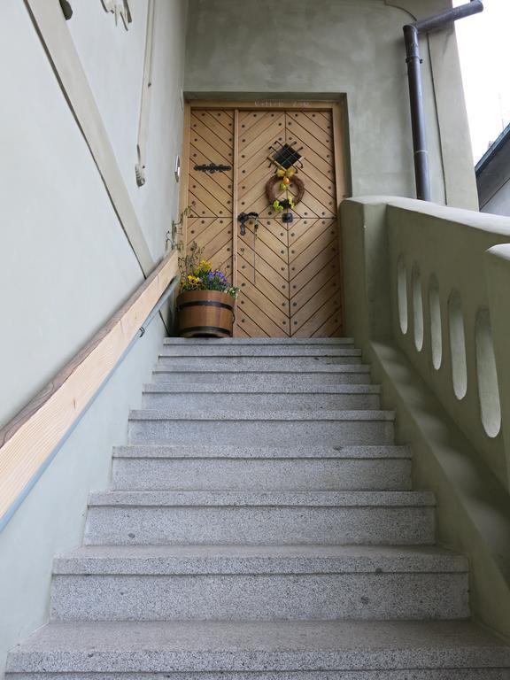 Dum U Jelena Apartment Vimperk Bagian luar foto