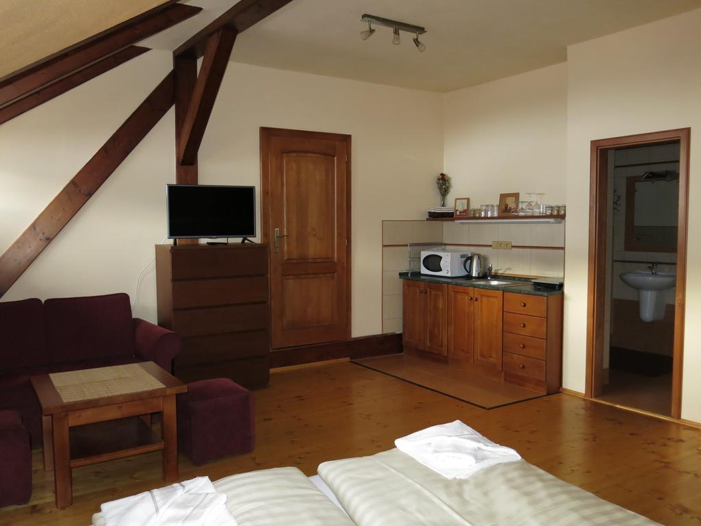 Dum U Jelena Apartment Vimperk Ruang foto